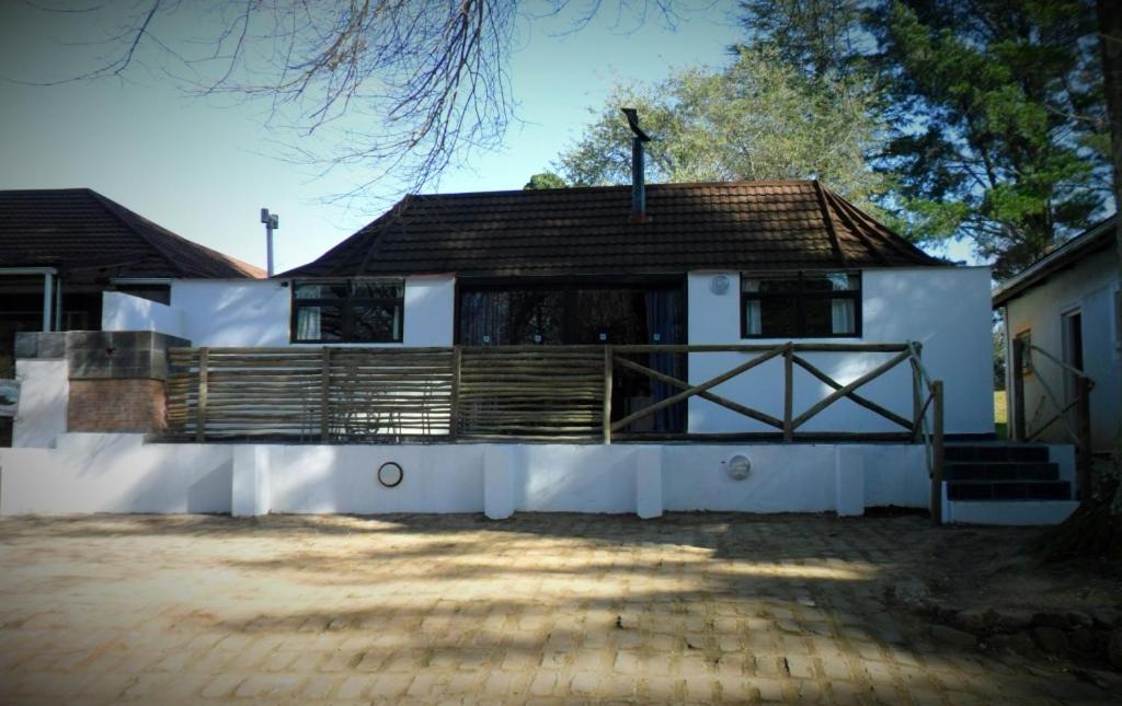 Kings Lodge Hotel ホグスバック エクステリア 写真