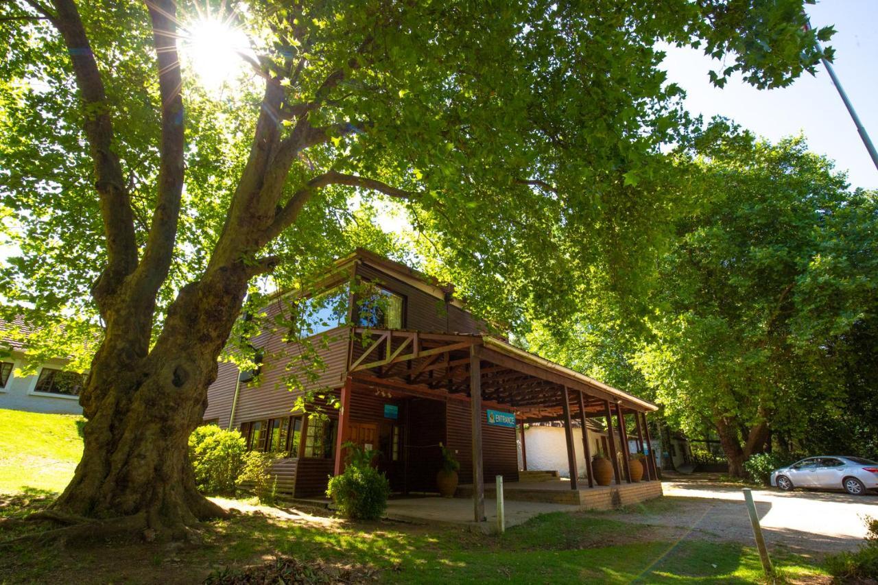 Kings Lodge Hotel ホグスバック エクステリア 写真